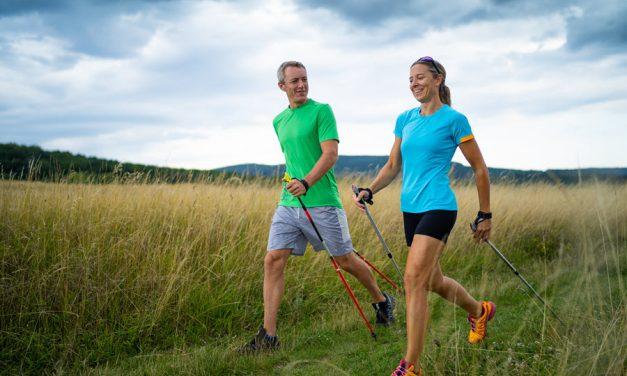 Walking – mit oder ohne Stöcke